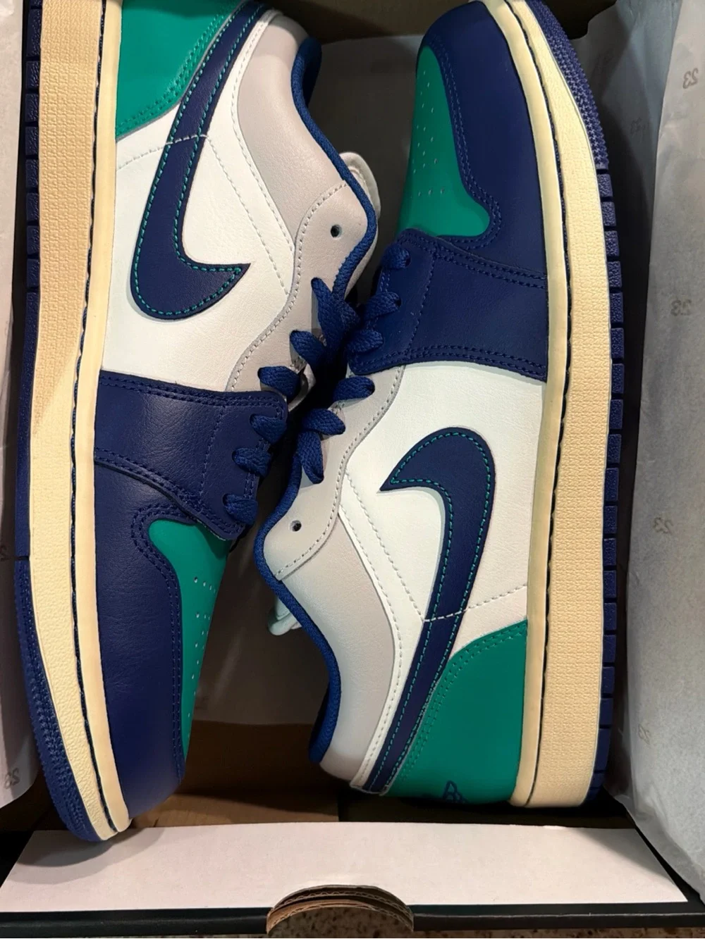 Jordan Low Top Sneakers in Navy, Teal & White